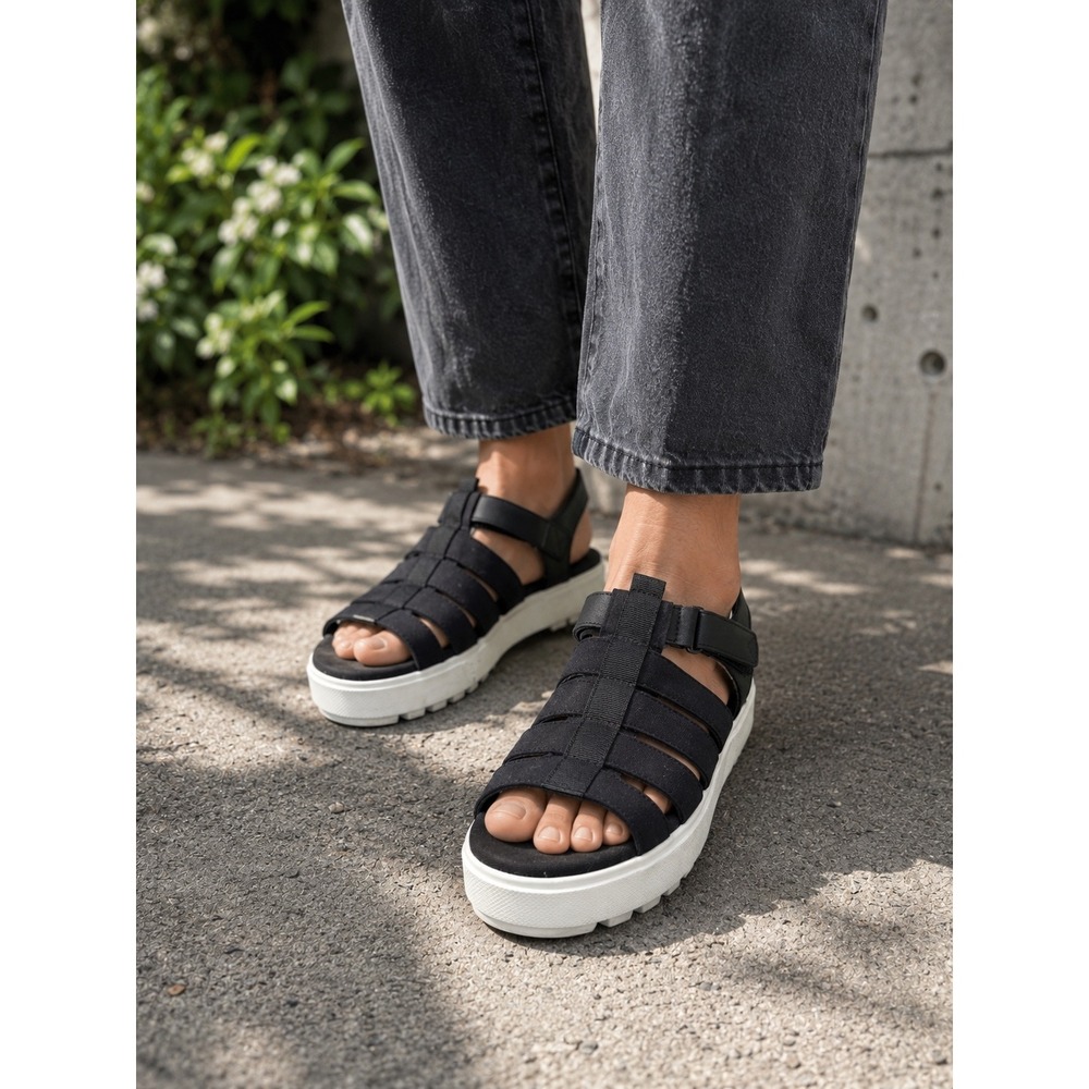 TOMS Women's Platform Sport Sandals Black Strappy Lug Sole Comfort Shoes Size 8